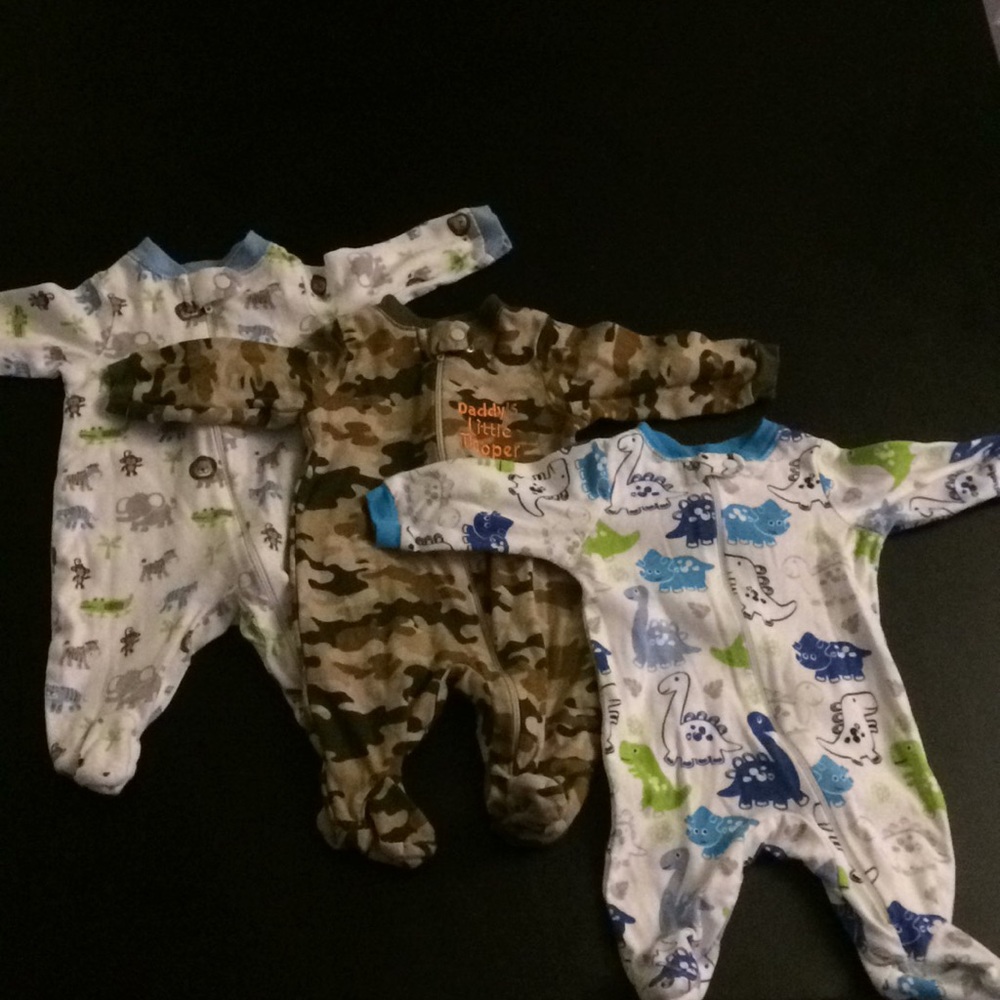3 footie pajamas Newborn. Garanimals